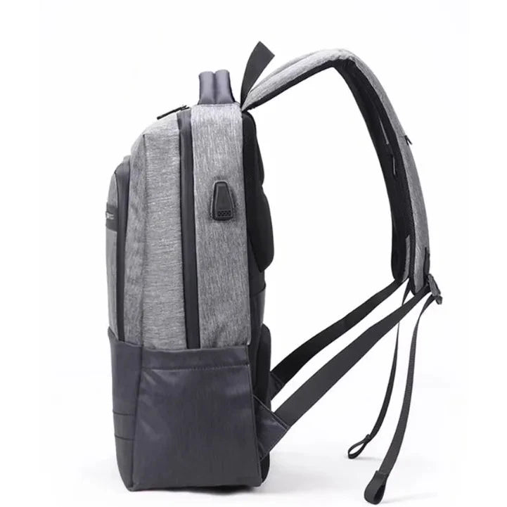 תיק גב עסקי AOKING דגם SN86162, מבט מהצד עם שקע טעינת USB חיצוני לטלפון נייד - פוליאסטר ושכבת כרית אוויר