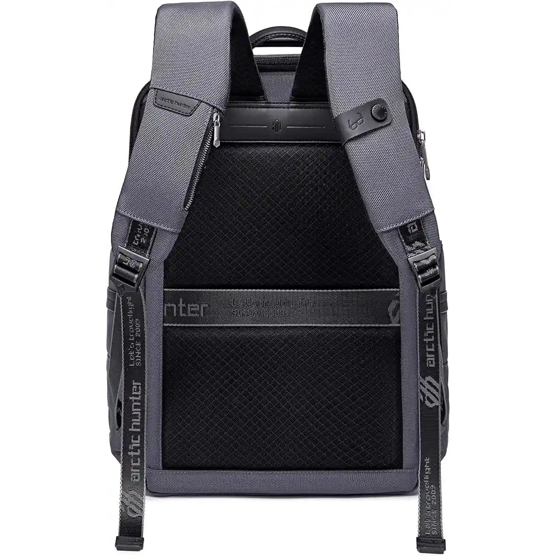 תיק גב Arctic Hunter B00492 מבט מאחור עם גב אורטופדי נושם ורצועות כתף מרופדות לתמיכה