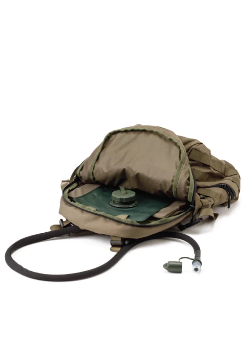 תיק גב טקטי ARMY SWISS זית פתוח עם שקית שתייה 3 ליטר וצינורית - Nylon 6 - בנפח 27 ליטר איכותי, המיועד למ