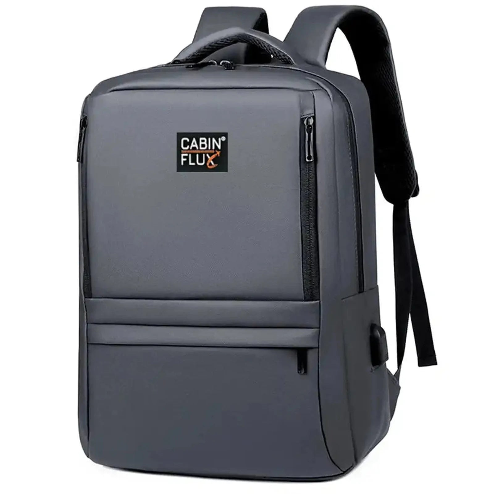 תיק גב קלאסי CABIN FLUX Ranger ללפטופ 15.6 אינץ בצבע אפור עם שקע USB וסמל המותג במבט מלפנים