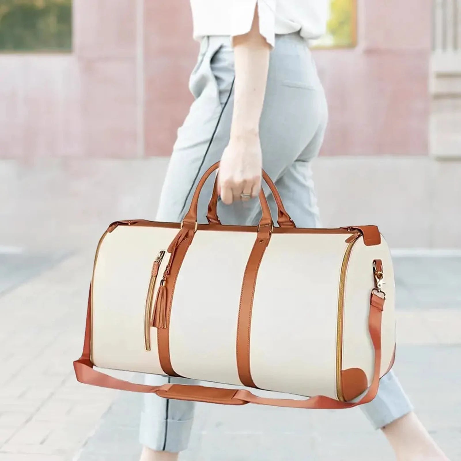 תיק נסיעות COMFORT MAGIC BAG בצבע קרם 40 ליטר נישא ביד עם ידיות מחוזקות לנסיעת עסקים וחופשה