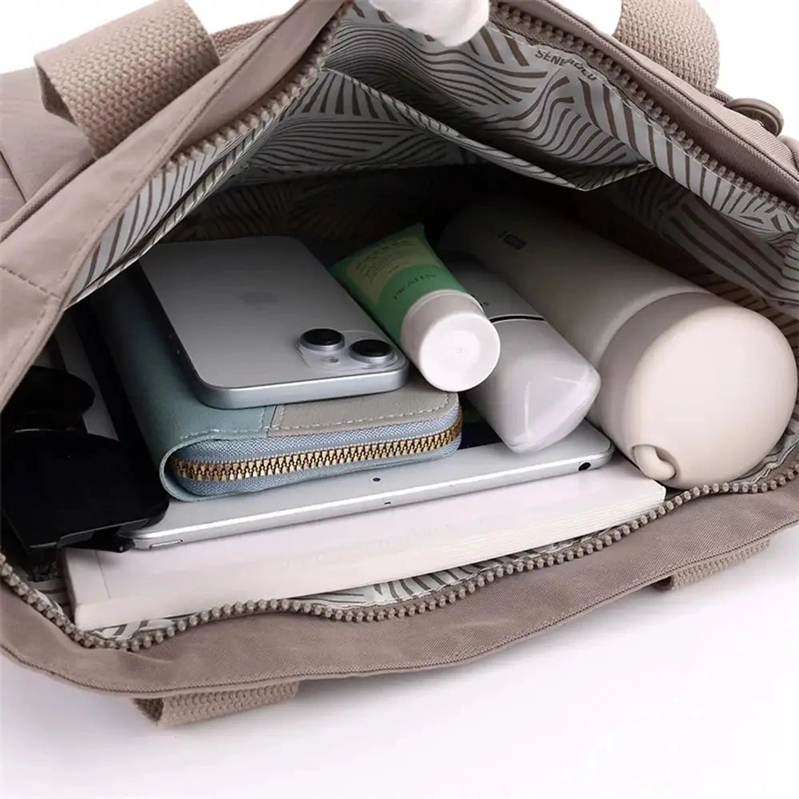 תיק צד COOLPASE דגם Carry Travel Tote עם מחשב נייד טאבלט וארנק בפנים, תא מרכזי מרווח לנסיעות יומיומיות