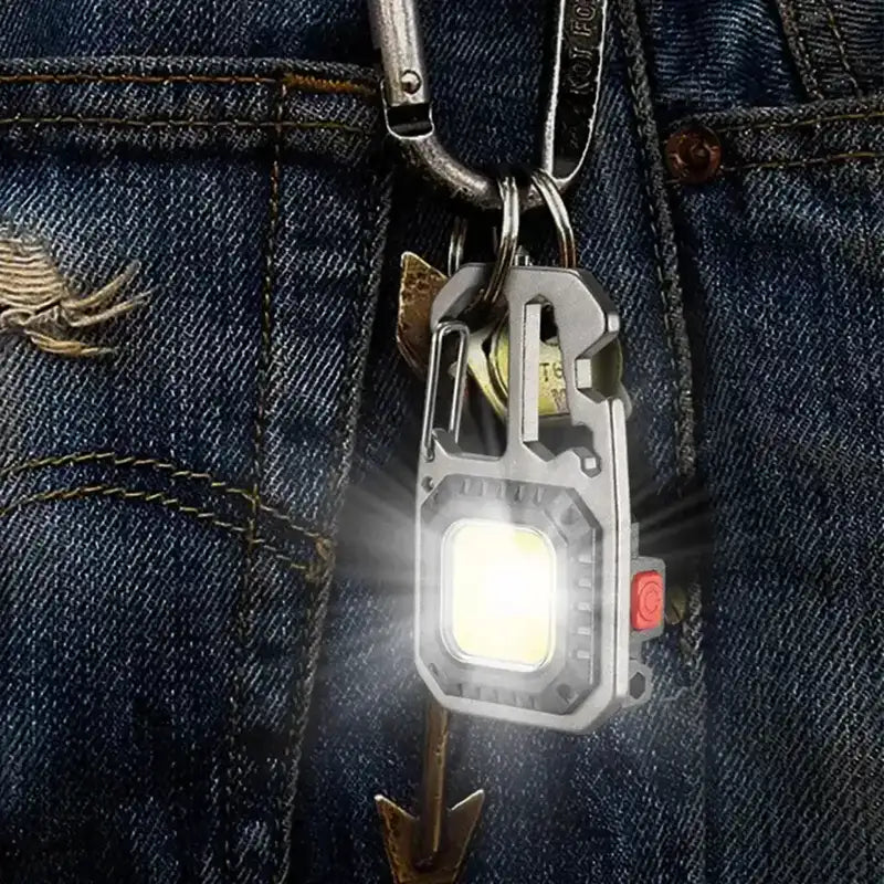 פנס מיני LED E-SMARTER תלוי על מפתחות בכיס מכנסיים, נוח לנשיאה יומיומית, 7 מצבי תאורה