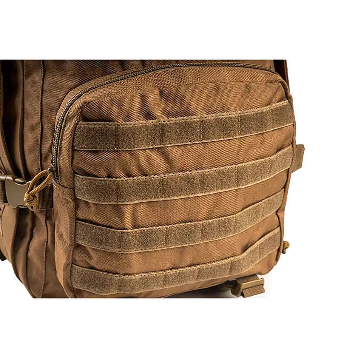תקריב על רצועות MOLLE בתא הקדמי של תרמיל טקטי Go Nature Tasmania MK-1 להתקנת אביזרים טקטיים