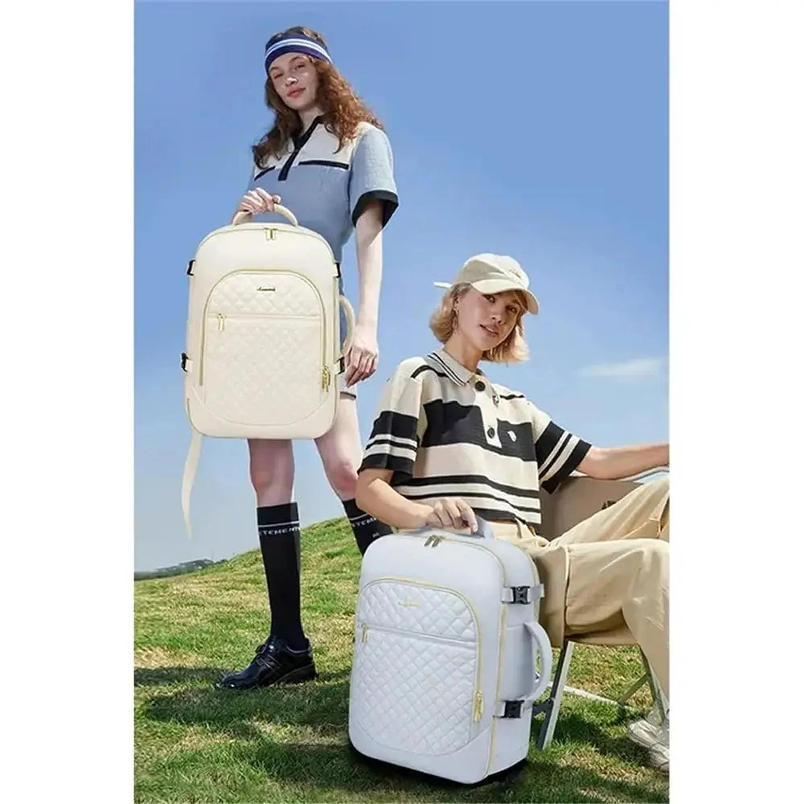 תיק עלייה למטוס נשי LOVEVOOK דגם CABIN AERIA 40 ליטר בצבע אוף-ווייט, שימוש יומיומי של נשים במהלך נסיעה