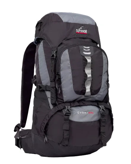 תיק טיולים 45 ליטר Outdoor Revolution דגם Cygni בצבע שחור, עשוי פוליאסטר 200D עמיד במים עם שלדת אלומיניום, מבט מלפנים
