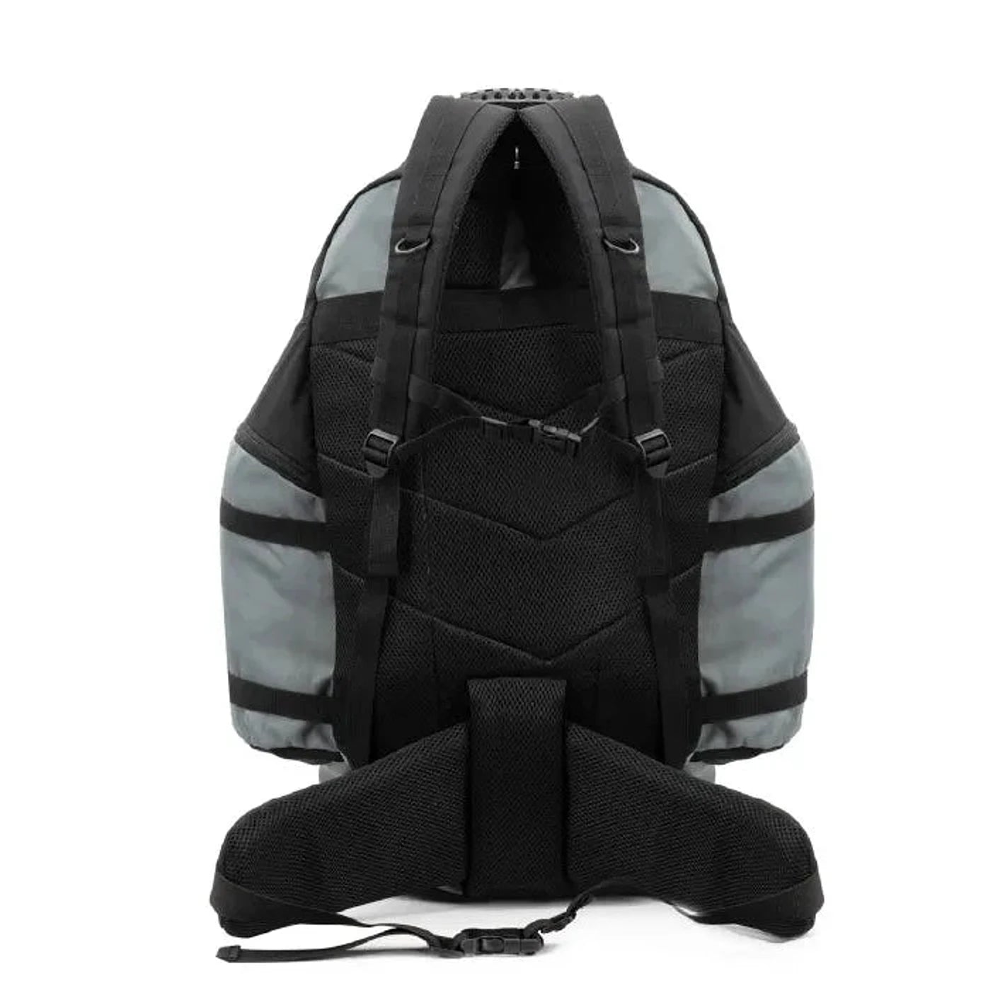 תיק גב SWISS STAR 90L אפור מבט גב, כתפיות מרופדות ורצועת מותן תמיכה אורתופדית לנשיאה נוחה
