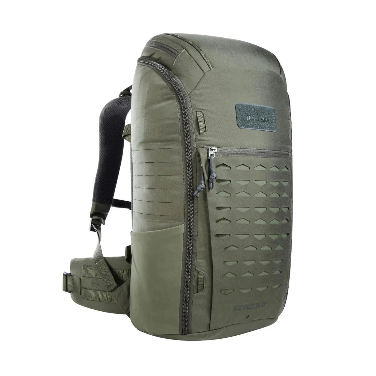 תרמיל יום טקטי Tatonka EDC Pack 30 BC בצבע זית, נפח 30-35 ליטר, בד קורדורה 500D, מבט מלפנים