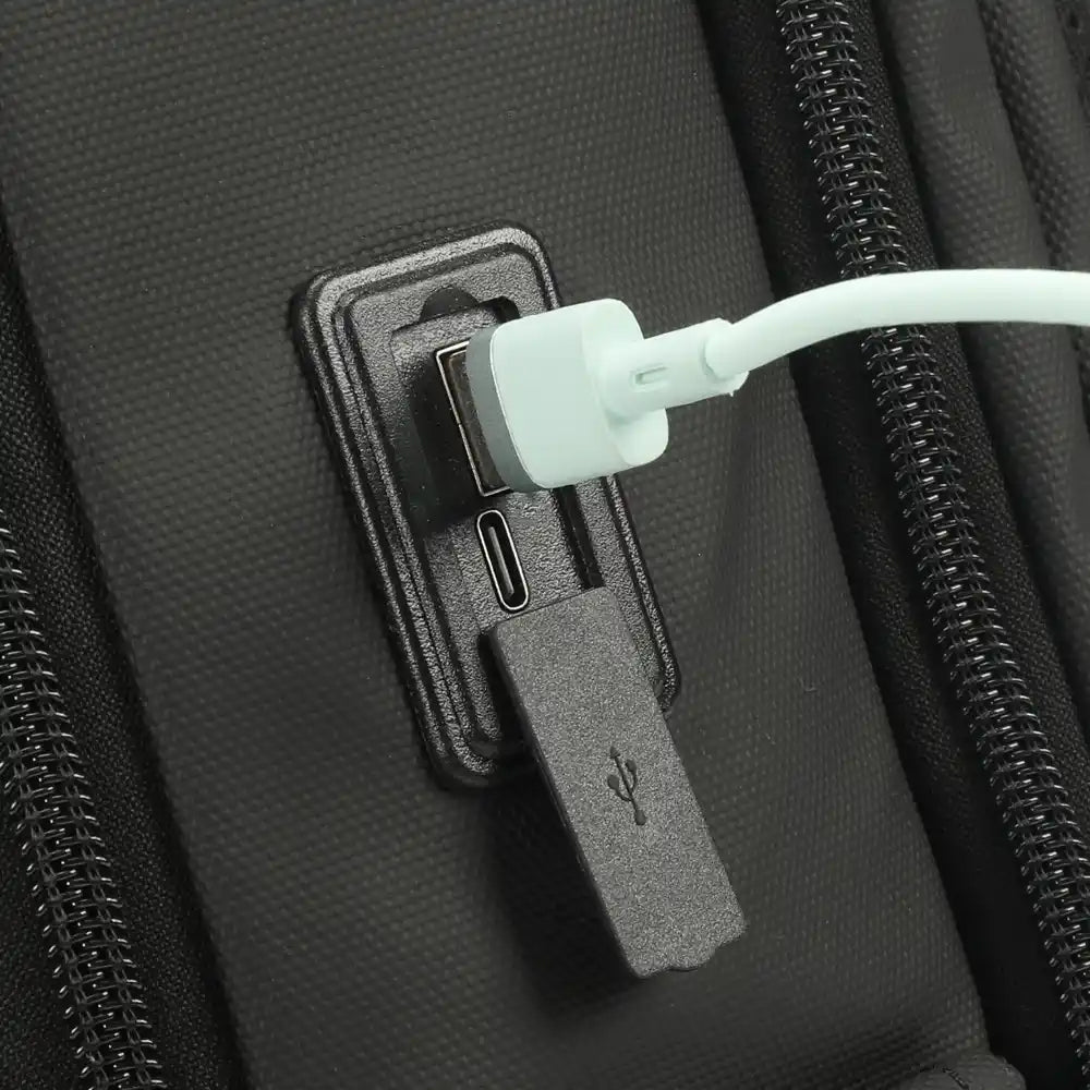 תיק גב Tigernu 17 אינץ׳ עם שקע USB-A ו-USB-C חיצוני לטעינת סמארטפון תוך כדי הליכה