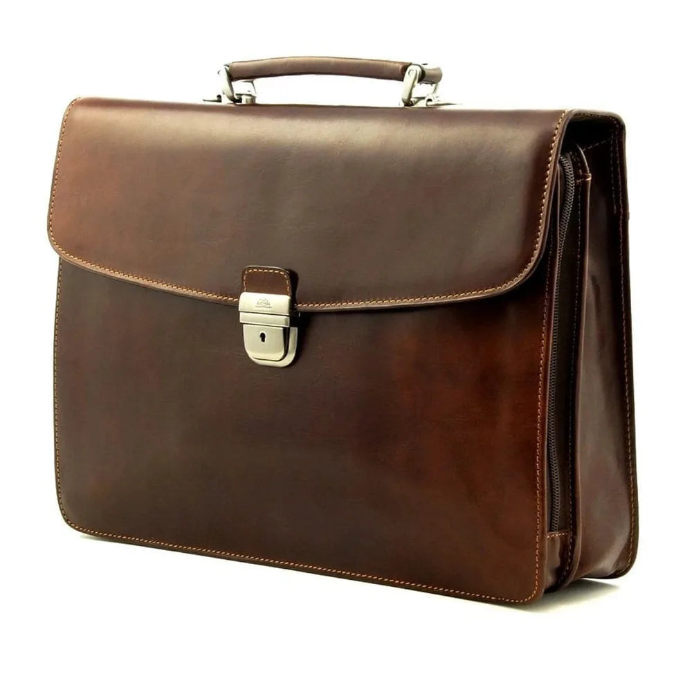 תיק עור ברידג' לגבר TRUSSARDI דגם Vittorio Roma בצבע חום, עשוי עור איטלקי אמיתי, מבט בזווית תלת ממדית