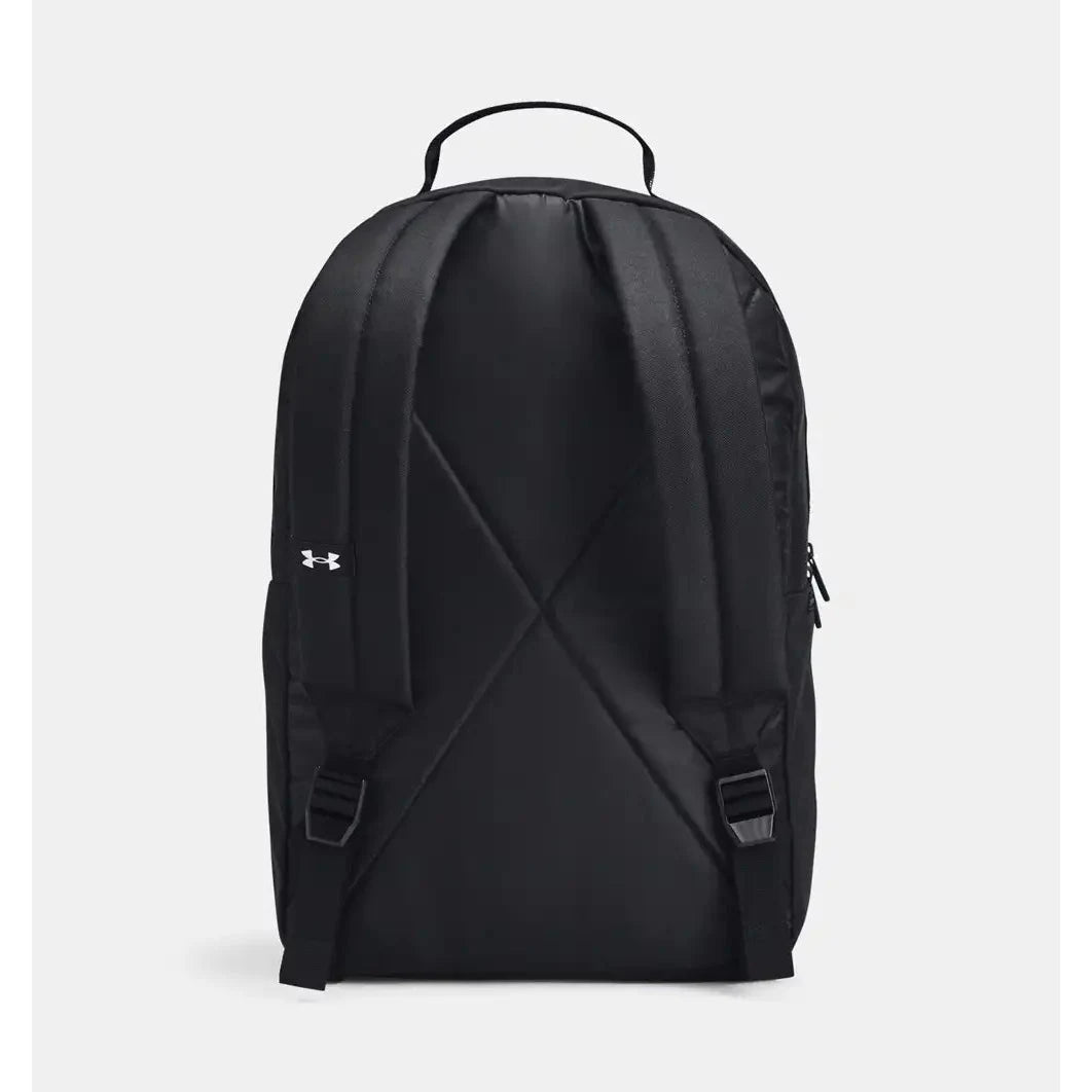 תיק גב Under Armour Loudon 25L מבט מאחור, רצועות כתף מתכוונות מרופדות ארגונומיות ורצועה עליונה לאחיזה ביד