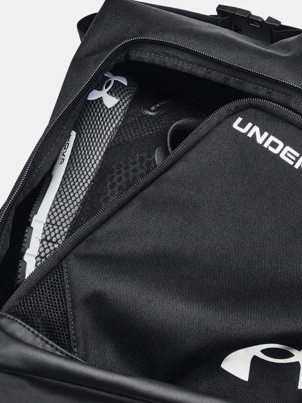 תא ראשי של תיק נעליים Under Armour Contain עם רשת מחיצה פנימית ותחתית PU מחוזקת למניעת שחיקה