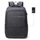 תיק גב AOKING FN77178 מבט קדמי עם יציאת USB חיצונית לטעינת טלפון, בצבע אפור כהה
