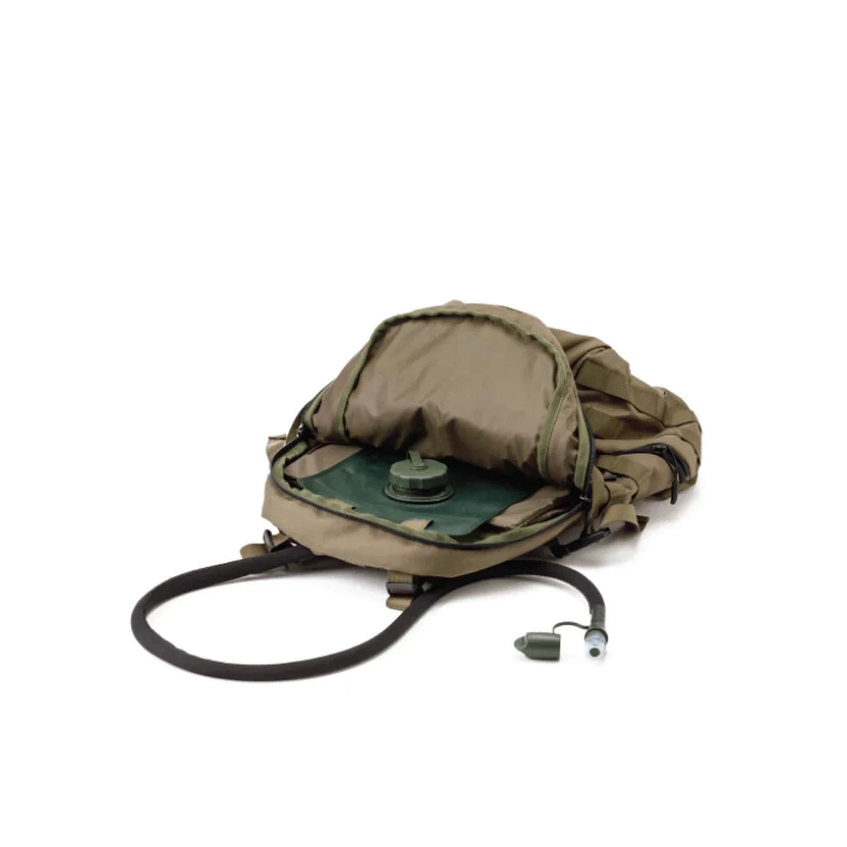 תיק גב טקטי ARMY SWISS זית פתוח עם שקית שתייה 3 ליטר וצינורית - Nylon 6 - בנפח 27 ליטר איכותי, המיועד למ