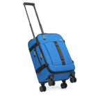 מזוודת טרולי CABIN FLUX Apex Ranger 20 אינץ' כחולה בזווית צד, גלגלי ספינר כפולים ובד Nylon