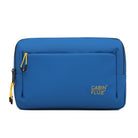 תיק רחצה לנסיעות CABIN FLUX Apex Ranger כחול קורל מבט קדמי, עם תא חזית נוח וסמל מותג
