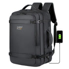 תיק עליה למטוס CABIN FLUX Eagle בצבע שחור עם יציאת USB חיצונית לטעינת טלפון נייד בנסיעה