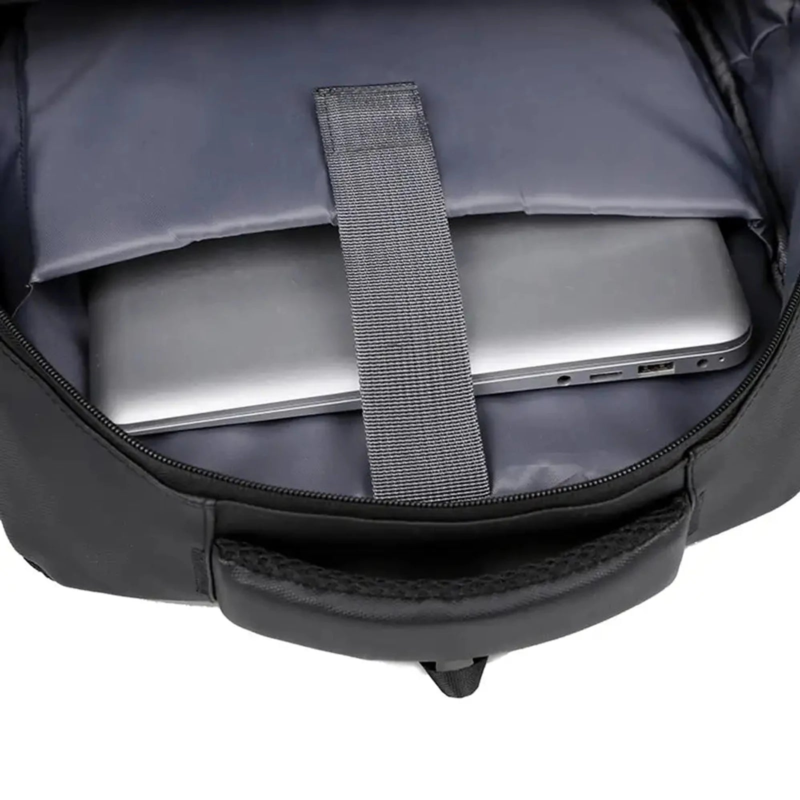 תיק גב CABIN FLUX Ranger עם תא מרופד ייעודי ללפטופ 15.6 אינץ כולל רצועת קיבוע להגנה מירבית
