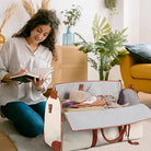 תיק נסיעות COMFORT MAGIC BAG בצבע קרם מזוודת יד 40 ליטר עם פתיחה מלאה בסלון הבית לאריזת חופשה