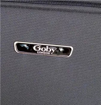 תקריב תג המותג Goby London על מזוודה טרולי Atlantic B, יבוא רשמי ובלעדי עם אחריות יצרן לשלוש שנים