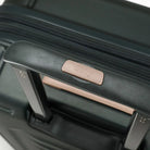 קלוז-אפ ידית טלסקופית Goby London מזוודת עלייה למטוס ORION ירוק עיצוב חזק ואיכותי