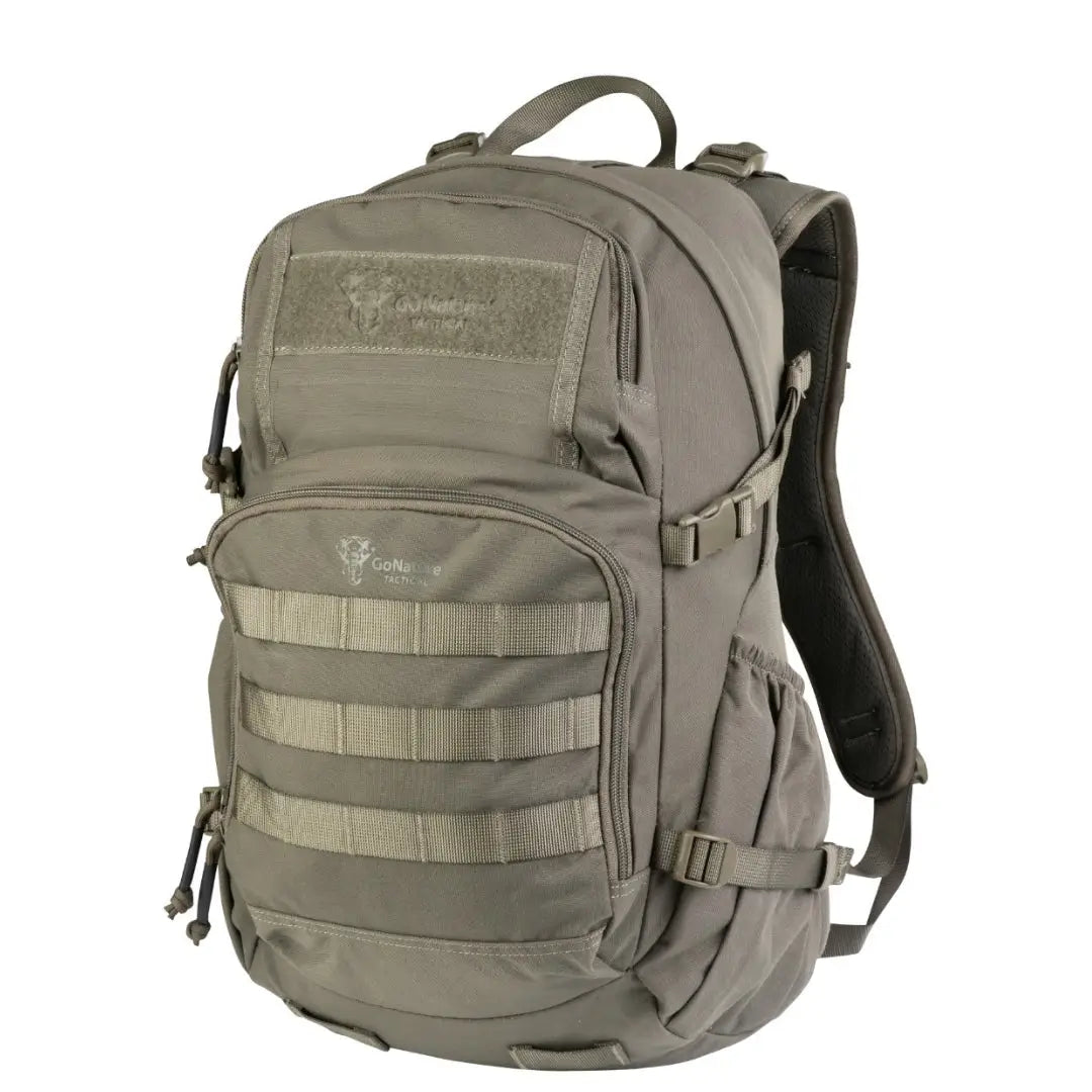תיק יום טאקטי Go Nature Baja MK-1 בנפח 25 ליטר בצבע זית עם רצועות MOLLE קדמיות וכיסי רוכסן YKK