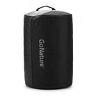 מבט קצה על תיק נסיעות GoNature DUFFEL BAG בנפח 90 ליטר במבנה דאפל גלילי עמיד מבד Tarpaulin שחור לשטח וקמפינג