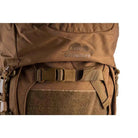 תרמיל טרקים Go Nature Savana MK-3 50 ליטר, אבזם רצועת אגן נשלפת ולוגו רקום, תקריב פרט