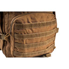 תקריב על רצועות MOLLE בתא הקדמי של תרמיל טקטי Go Nature Tasmania MK-1 להתקנת אביזרים טקטיים
