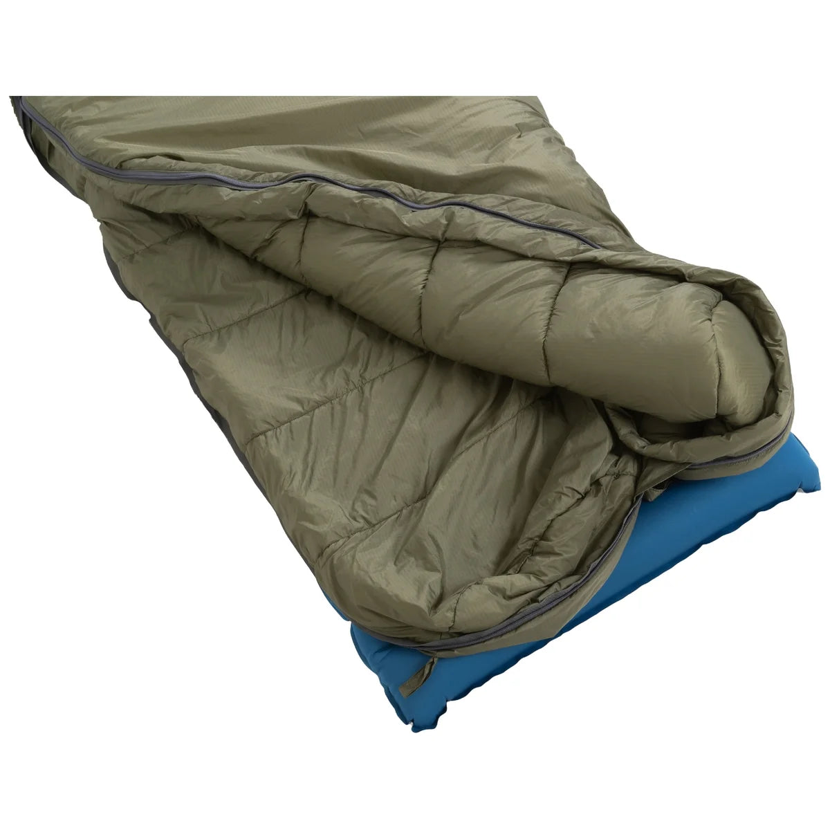 שק שינה JR GEAR PRISM PRIMALOFT WIDE פתוח המציג בטנה פנימית רכה ומילוי PRIMALOFT