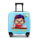 מזוודת ילדים קשיחה RollyBear 18 אינץ' דגם SMARTY בצבע תכלת, הדפס תלת מימד של ילד עם משקפיים, מבט קדמי עם ידית טרולי נשלפת