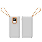 מטען נייד Charge-It 10000mAh לבן חזית וגב, חיבורי Type-C ו-USB, הגנת הטענת יתר, צג דיגיטלי