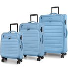 סט 3 מזוודות בד MARCO POLO SKYLINE בצבע תכלת, מזוודות 20 24 ו-28 אינץ עם ידיות טלסקופיות פרוסות על רקע לבן