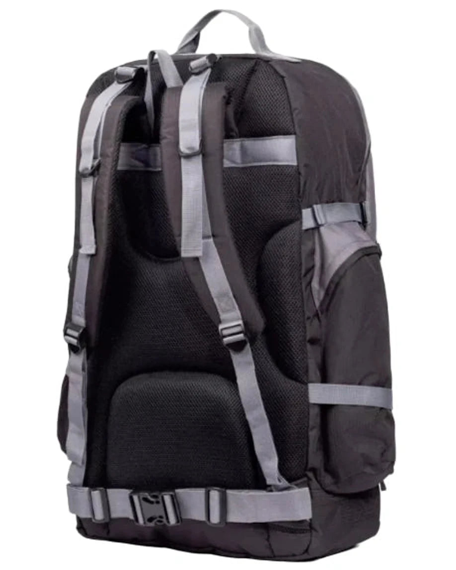 תרמיל טיולים Outdoor Revolution AirFlow 90 ליטר בצבע שחור, מערכת גב אורטופדית מאווררת ורצועות כתף מרופדות, מבט אחורי