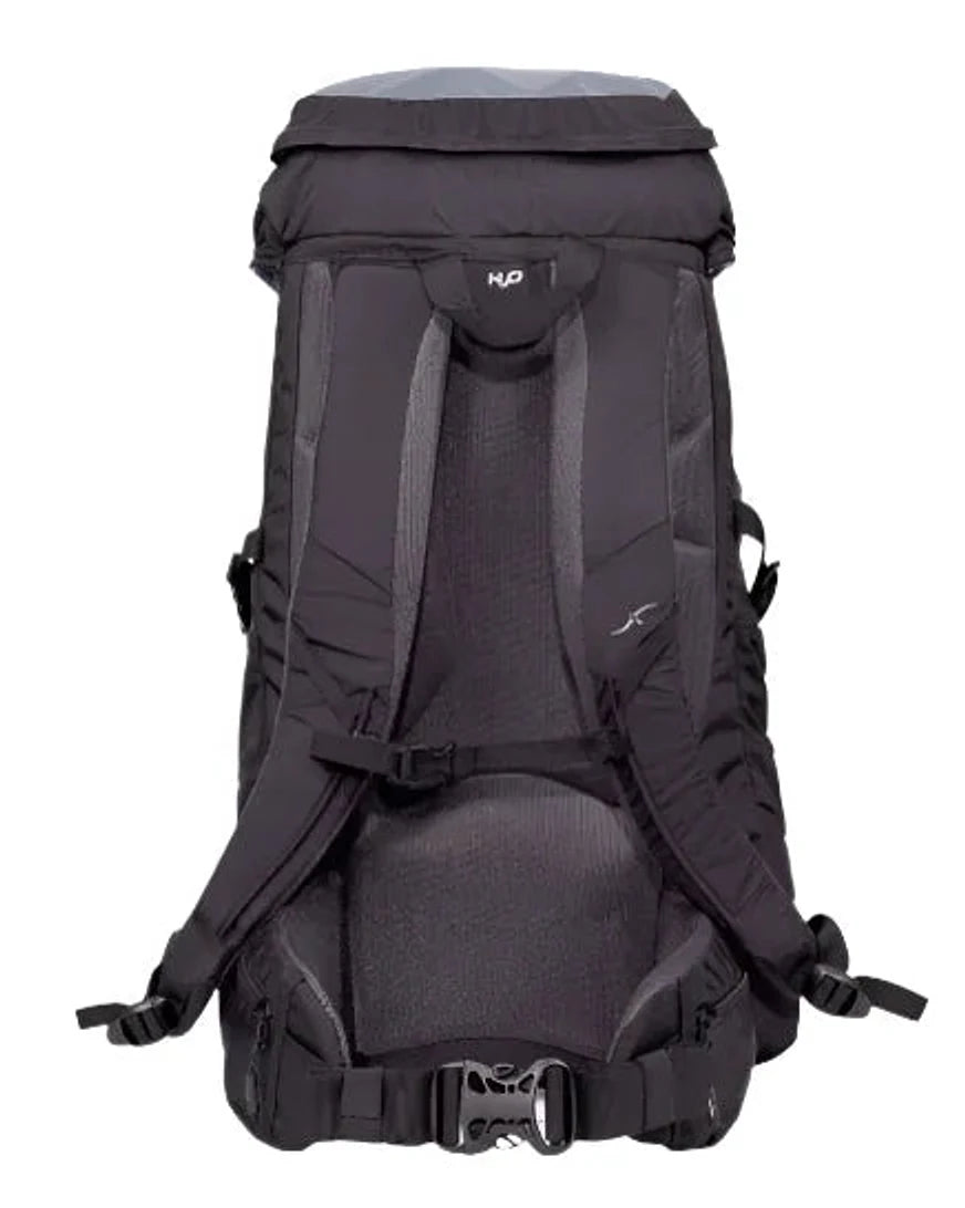תרמיל Outdoor Revolution Cygni 45L בצבע שחור, מבט אחורי על מערכת גב AirFlow מאווררת עם חיזוקים אורטופדיים לגב תחתון