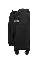 מזוודת טרולי Samsonite Base Breeze 20 אינץ עם רוכסן הרחבה להגדלת נפח, מבט צד המציג מנעול TSA וגלגלי ספינר