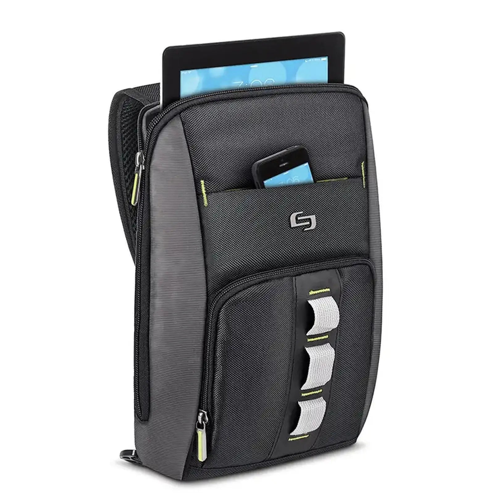 תיק קרוס בודי SOLO New York דגם Active Tablet Sling עם תא מרופד לטאבלט עד שלוש עשרה אינץ, מבט חזית באלכסון