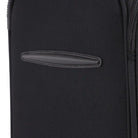 שקע USB אינטגרלי במזוודת SWISS Belluno 20 אינץ לטעינה נוחה של מכשירים ניידים במהלך הטיסה