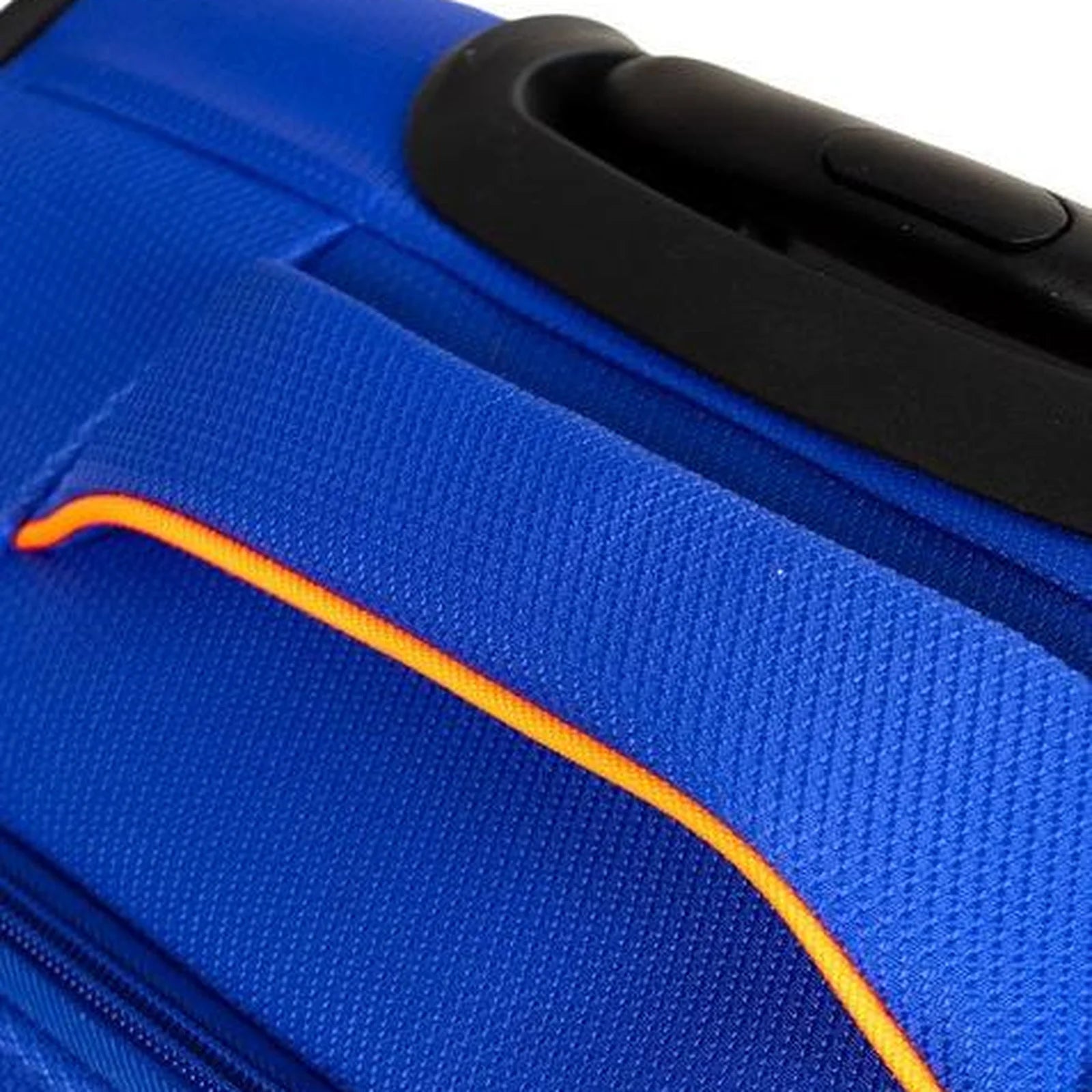 פס הכתום העוטף את דופן זוג מזוודות בד SWISS דגם LUGANO GoLite - פרט עיצובי מזוהה