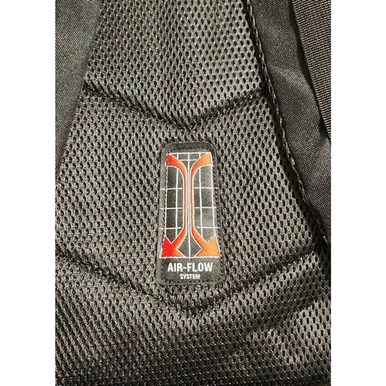 ריפוד גב נושם AIR FLOW של תיק הגב SWISS STAR 90L, מונע הזעה בנשיאה ממושכת בשטח ובצבא