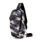תיק צד קרוסבודי SwissDigital BRAZEN SD728 בצבע אפור צבאי, עשוי מפוליאסטר מוגן מים, מבט מלפנים עם רוכסן