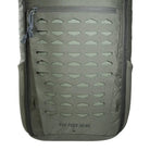 תרמיל יום טקטי Tatonka EDC Pack 30 BC בצבע זית, תקריב על פאנל MOLLE חזיתי לחיבור פאוצ׳ים