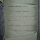 תרמיל יום טקטי Tatonka EDC Pack 30 BC בצבע זית, תקריב על רצועות MOLLE צד לחיבור ציוד נוסף