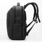תיק גב Tigernu 17 אינץ׳ בפרופיל צד המדגיש עומק רחב שקע USB חיצוני מובנה כיס צדי רוכסן ורצועות כתף וחזה מרופדות