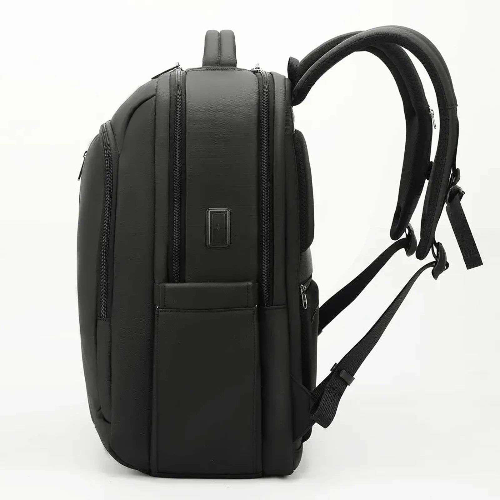 תיק גב Tigernu T-B9600 שחור מבט צדדי עם שקע USB חיצוני, כיס צד לבקבוק מים ורצועות כתף