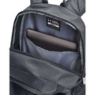 התא הפנימי המרופד למחשב נייד בתיק הגב Under Armour Hustle Lite 26L אפור