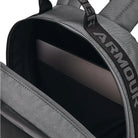 תיק גב Under Armour Loudon 25L בצבע אפור - התא הראשי פתוח עם מחשב נייד בתא המרופד
